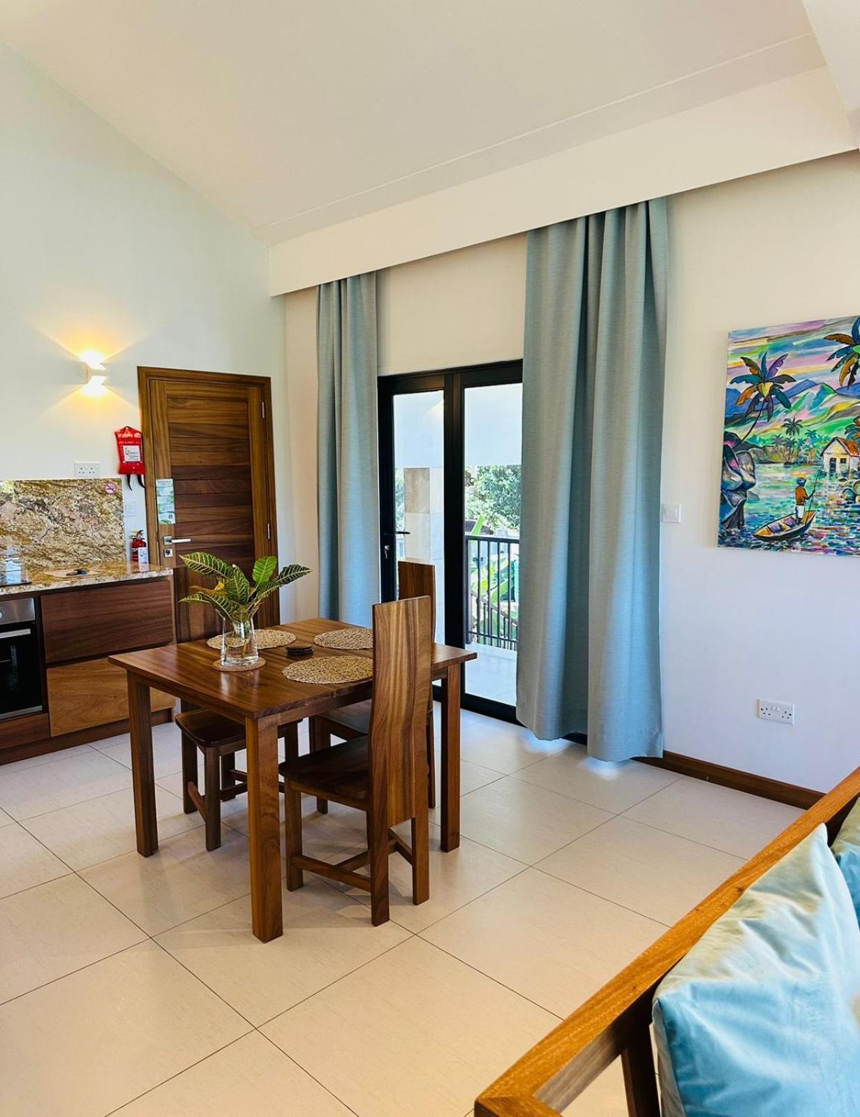 Lodoicea Apartments 벨옴브레 외부 사진